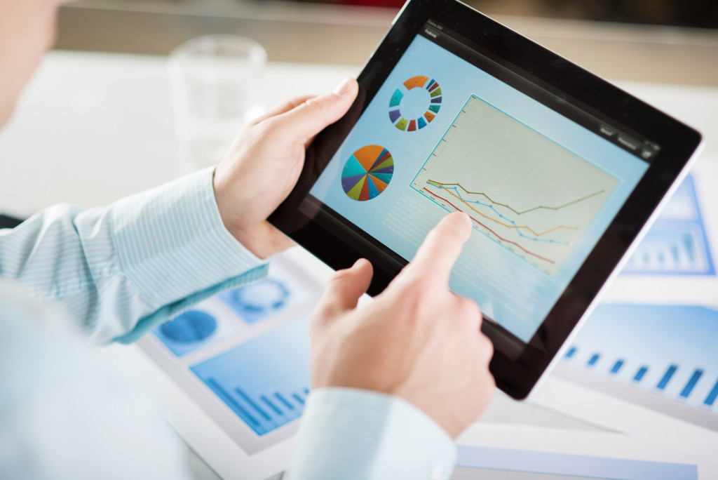 Businessman-tablet